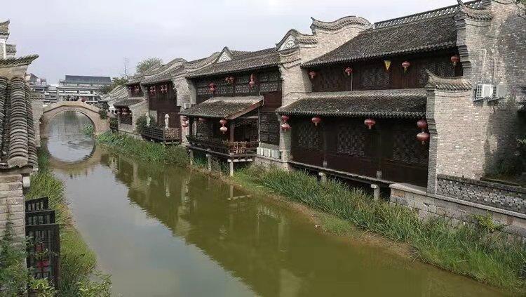打气球最简单的方法，无需用口吹，方法非常简单，一学就会